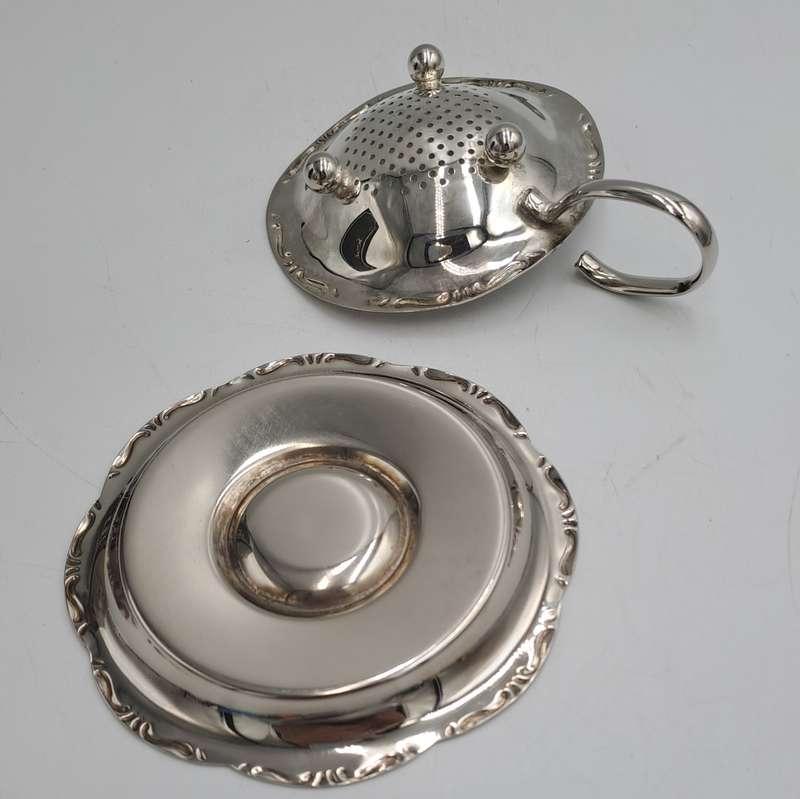 Silver Plated Tea Strainer with tray -Boxed -11cm tall