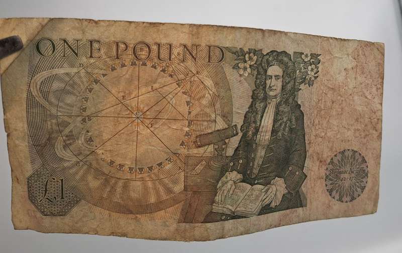 1978-1984  England  1 Pound - Elizabeth II Sir Isaac Newton