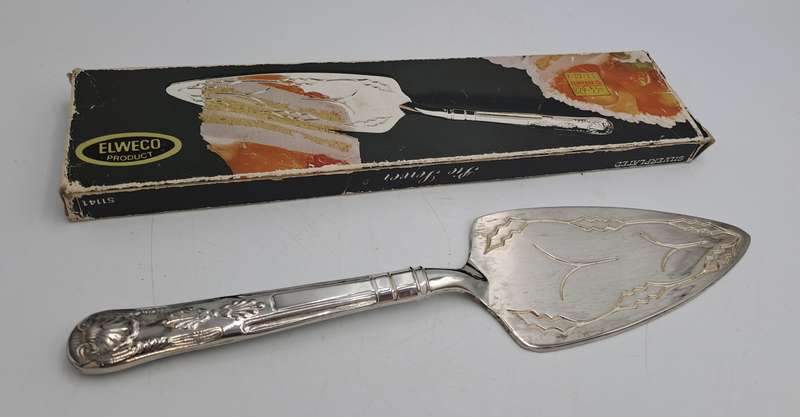 Vintage Elweco Silver plated Pie Server -Boxed -Kings Pattern