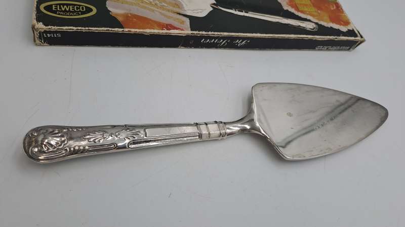 Vintage Elweco Silver plated Pie Server -Boxed -Kings Pattern