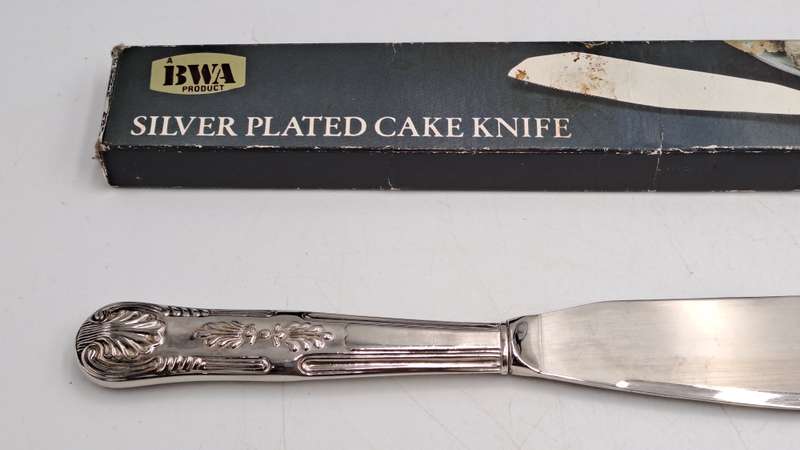 Vintage BWA Silver Plated Cake Knife-Kings Pattern -Boxed