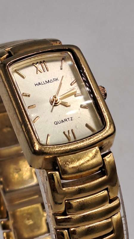 Hallmark Quartz HA 316C Watch