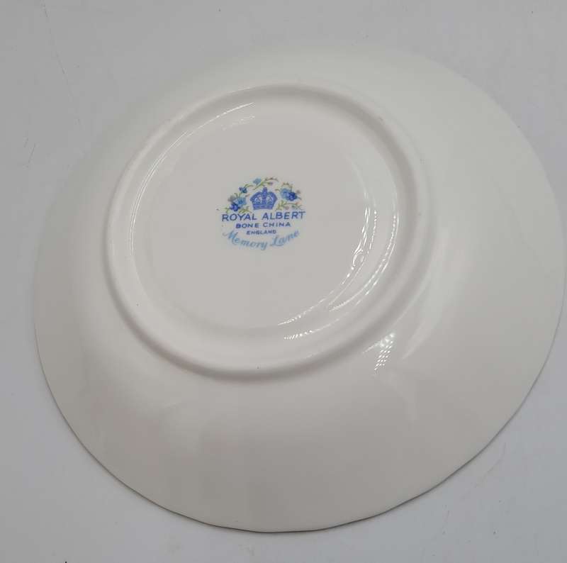 Replacement Vintage Royal Albert `Winsome` Bone China Saucer-England