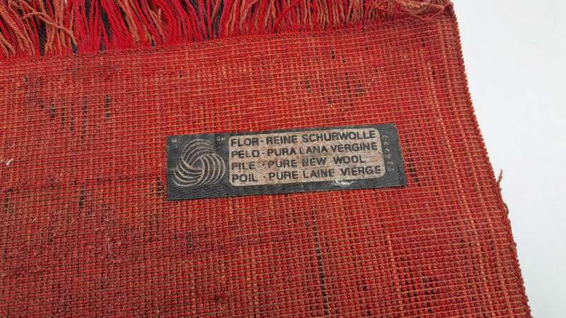 Small Miniture Middle East Rug -Carpet 36cm x 23cm (Pure Wool)
