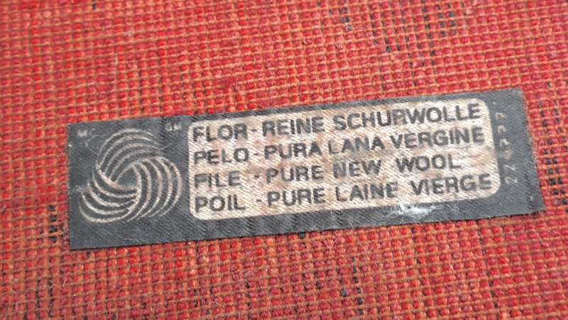 Small Miniture Middle East Rug -Carpet 36cm x 23cm (Pure Wool)
