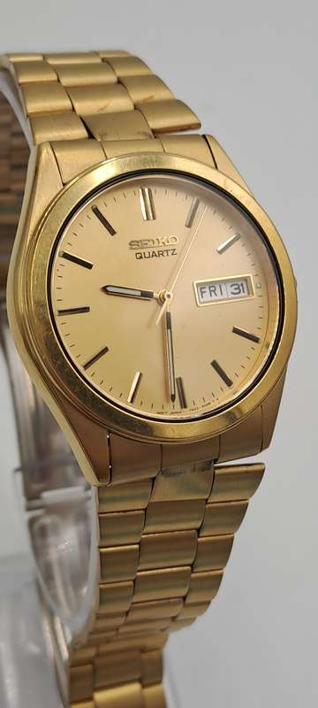 Vintage Pre-Owned Men's Seiko 7N43 Quartz Gold Plated Day-Date watch -Excellent Condition