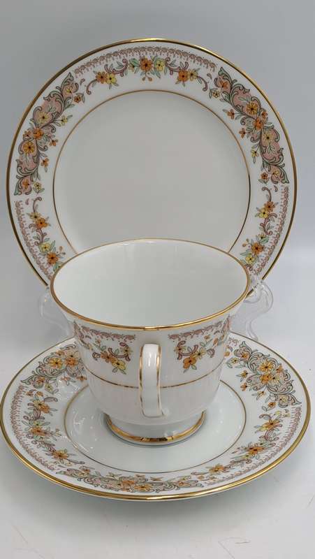 Vintage 1975-1982 Contemporary Noritake Tea Trio CLARA 2687 Fine China-Sri-Lanka (6 available)