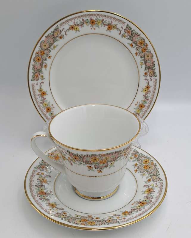 Vintage 1975-1982 Contemporary Noritake Tea Trio CLARA 2687 Fine China-Sri-Lanka (6 available)