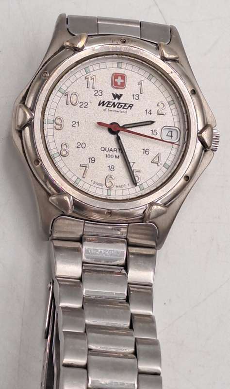 1980's Vintage Mens Swiss Army WENGER Quartz watch -Working