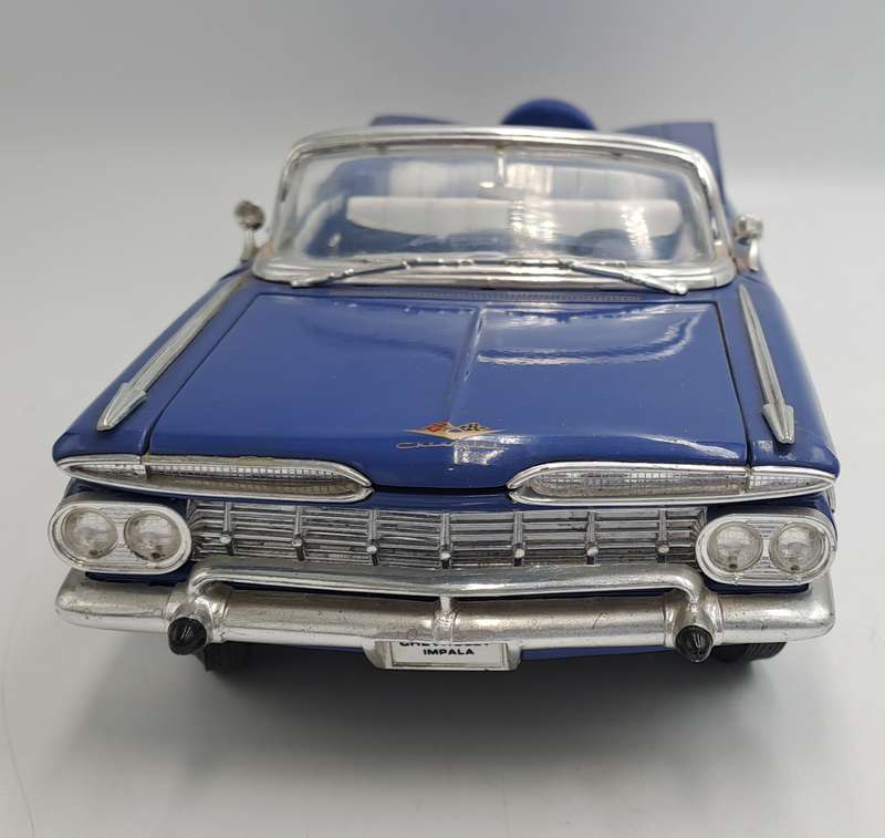Pre-owned 1959 Chevrolet Impala 1:18 Road Tough Die Cast Model