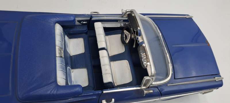 Pre-owned 1959 Chevrolet Impala 1:18 Road Tough Die Cast Model
