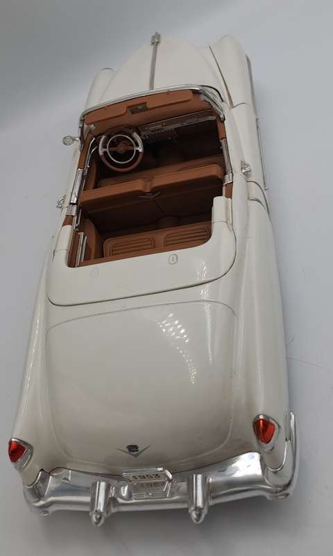 Pre-owned 1953 Cadillac Eldorado 1:18 Die Cast -Anson Model