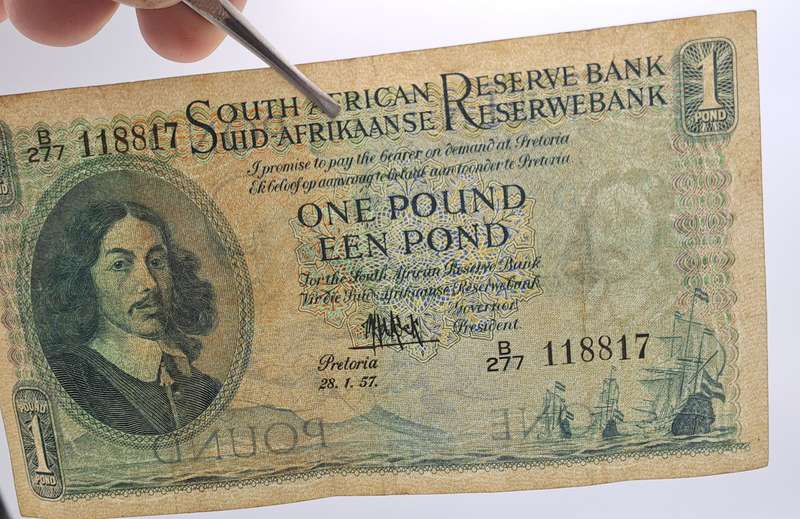 1957 South Africa  1 Pound Note -English-Afrikaans -M.H de Kock
