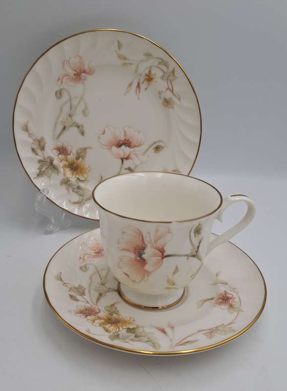 Vintage Gorham TRELLIS Fine China Tea Trio 24kt Gold Hand Banded Japan-Mint -CUP CHIPPED