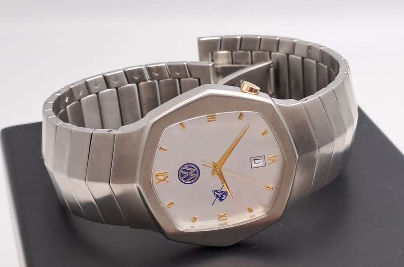 Pre-owned Pierre Cardin P47-8206 Stainless Steel Men's Quartz Watch-VW Branded - Unused -Boxed