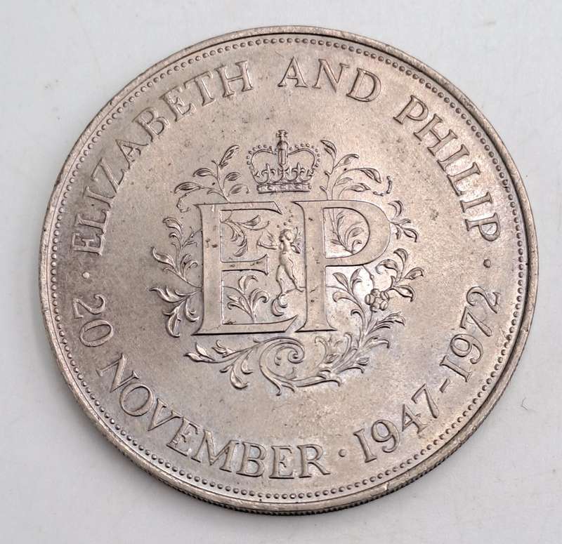 1972 United Kingdom 25 New Pence - Elizabeth II Silver Wedding  - 7452100 Minted