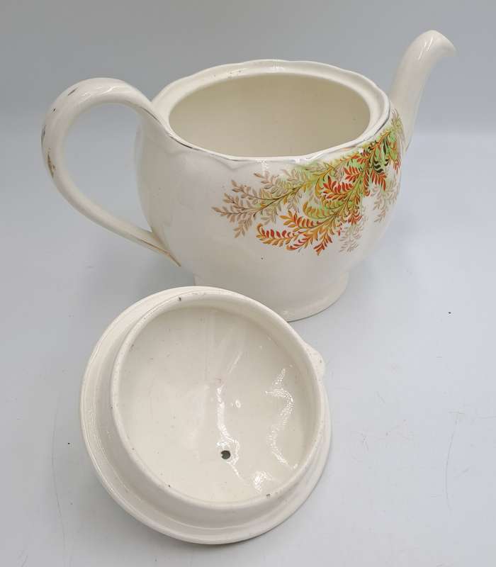 Vintage GRINDLEY Creampetal Tea Pot with Lid