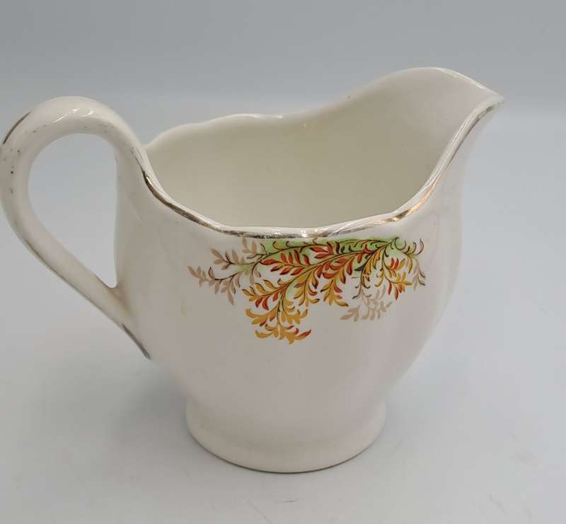 Vintage GRINDLEY Creampetal Creamer