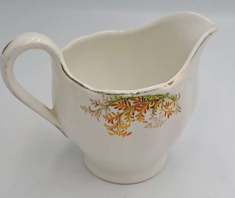 Vintage GRINDLEY Creampetal Creamer