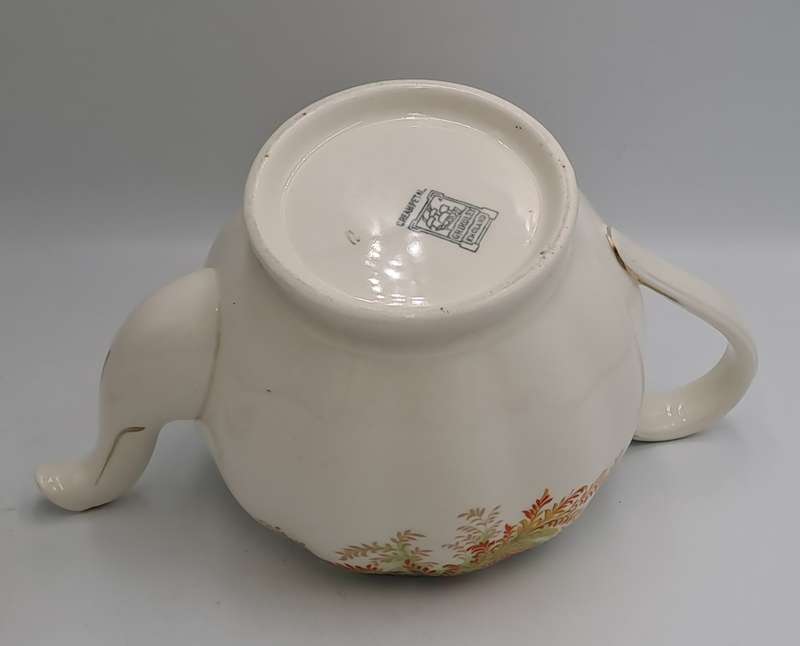 Vintage GRINDLEY Creampetal Tea Pot with Lid
