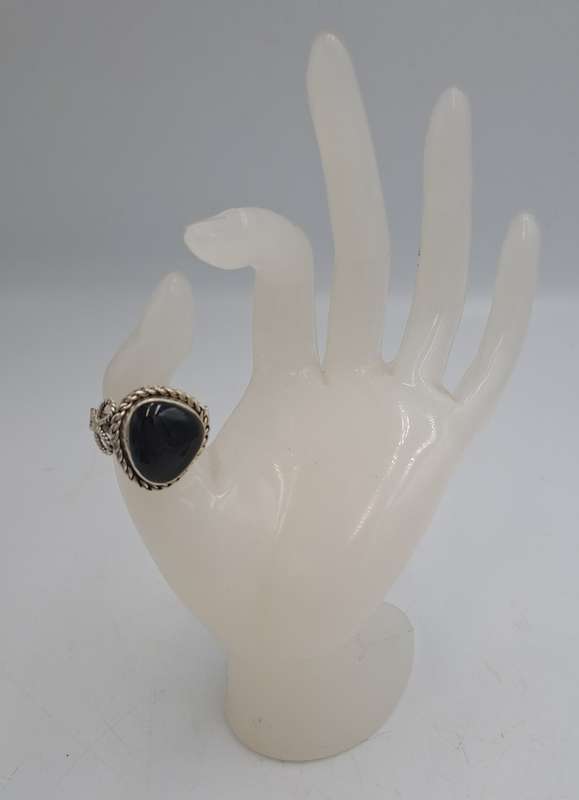 Pre-owned Vintage Ring-no Markings -Black Onyx stone