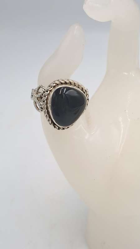 Pre-owned Vintage Ring-no Markings -Black Onyx stone