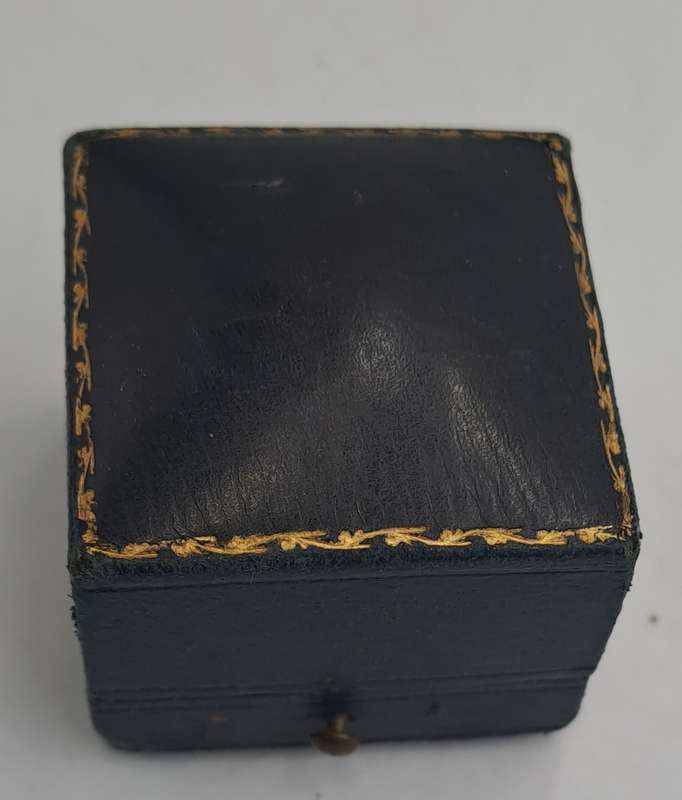 Pre-owned Vintage Ring-no Markings -Black Onyx stone