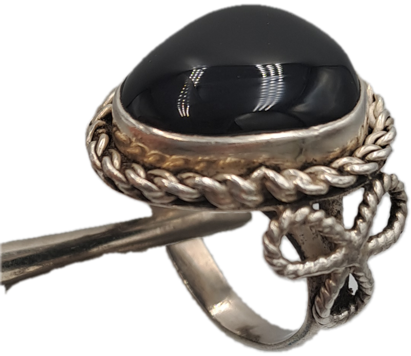 Pre-owned Vintage Ring-no Markings -Black Onyx stone