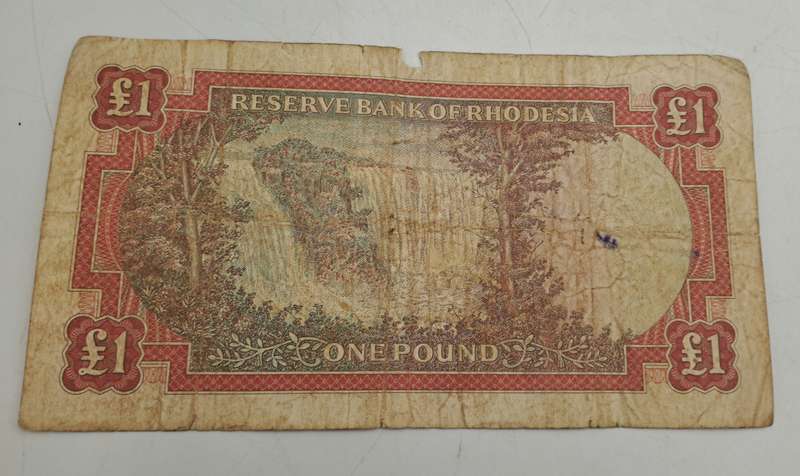 Rare!!!! Rhodesia 14 Oct 1968 One Pound banknote