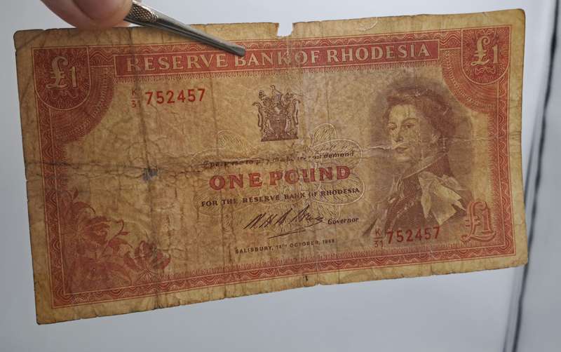 Rare!!!! Rhodesia 14 Oct 1968 One Pound banknote