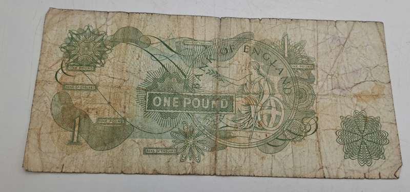 1960's 1 Pound - Elizabeth II Series C Bank Note