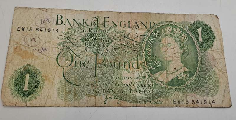 1960's 1 Pound - Elizabeth II Series C Bank Note