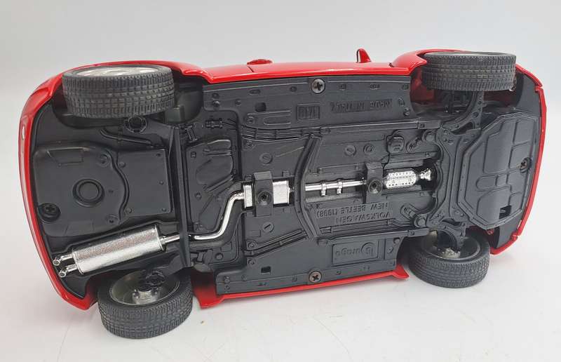 Burago 1998 Volkswagen New Beetle Made In Italy Scale 1/18