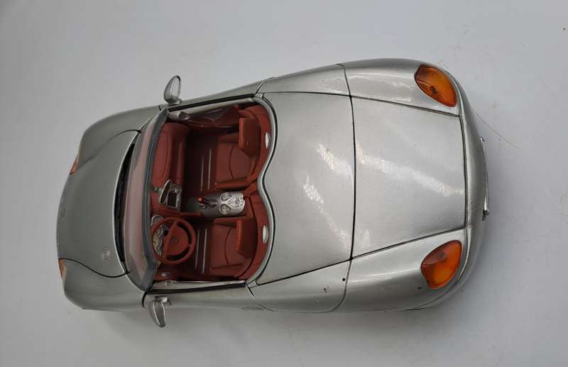 Maisto Die Cast Porsche Boxer Made In Thailand Scale 1/18