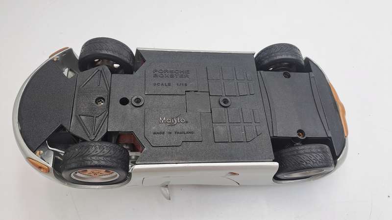Maisto Die Cast Porsche Boxer Made In Thailand Scale 1/18