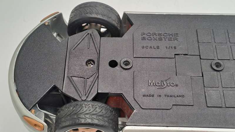 Maisto Die Cast Porsche Boxer Made In Thailand Scale 1/18