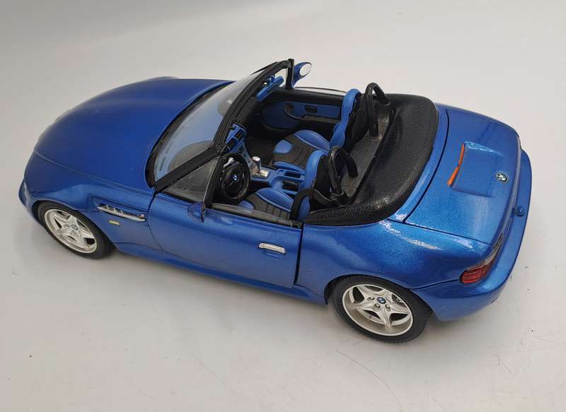 Burago Die Cast 1996 BMW 3M Made In Italy Scale 1/18