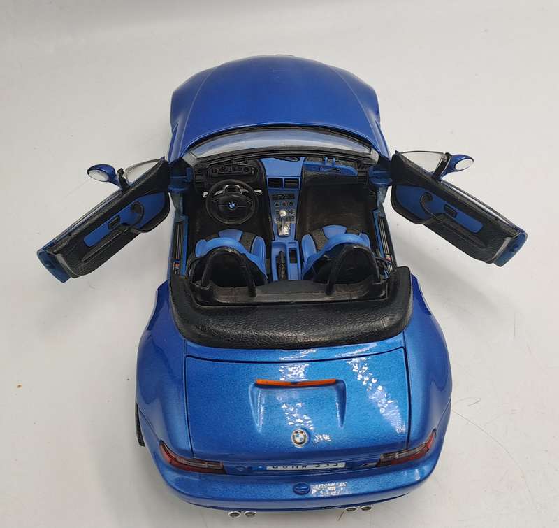 Burago Die Cast 1996 BMW 3M Made In Italy Scale 1/18