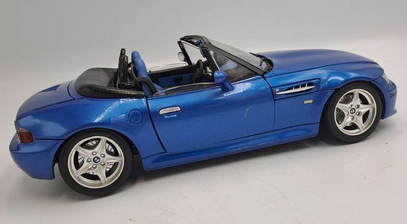 Burago Die Cast 1996 BMW 3M Made In Italy Scale 1/18