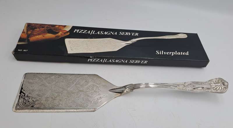 Vintage Silver Plated Pizza/Lasagna server-Boxed