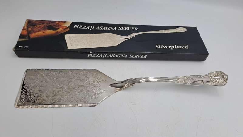 Vintage Silver Plated Pizza/Lasagna server-Boxed