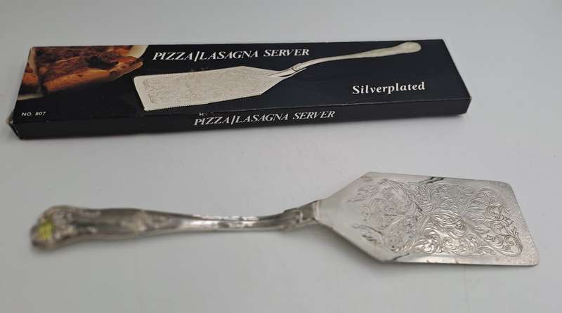 Vintage Silver Plated Pizza/Lasagna server-Boxed