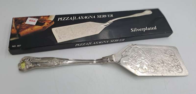 Vintage Silver Plated Pizza/Lasagna server-Boxed