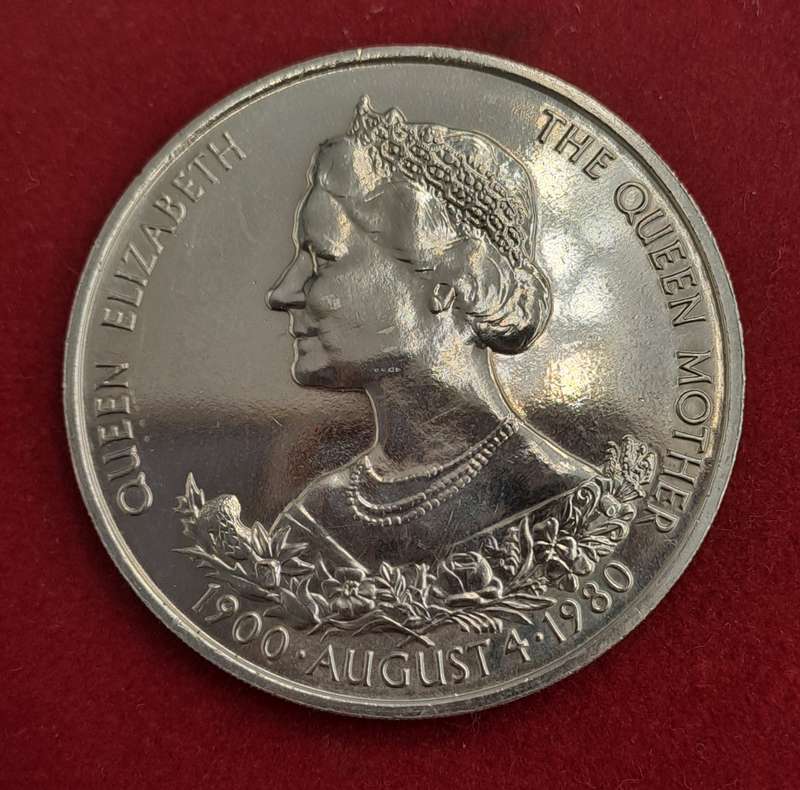 1980 United Kingdom 25 Pence - Guernsey  Elizabeth II Queen Mother Silver