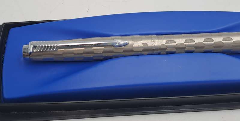 Vintage 1980's Parker 45 Harlequin 80 Black Shield CT Fiber Tip Pen-need new refill