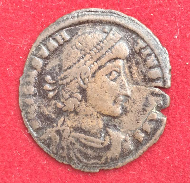 Ancient Roman Coin CONSTANTIUS II Centenniolis 336-360 A.D. GALDIATOR HORSEMAN WAR BATTLE