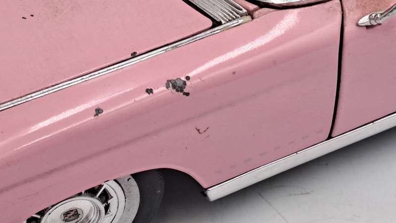 1959 Die-Cast Pink Cadillac Eldorado Biarritz Maisto Scale 1/18 made in Thailand-see Condition