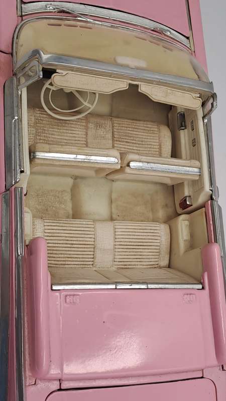 1959 Die-Cast Pink Cadillac Eldorado Biarritz Maisto Scale 1/18 made in Thailand-see Condition