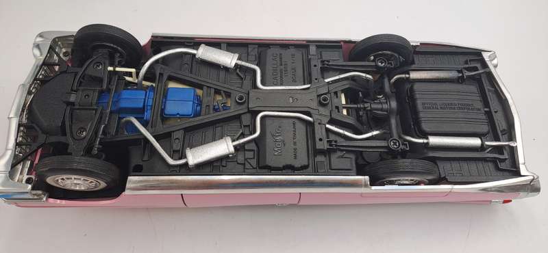 1959 Die-Cast Pink Cadillac Eldorado Biarritz Maisto Scale 1/18 made in Thailand-see Condition