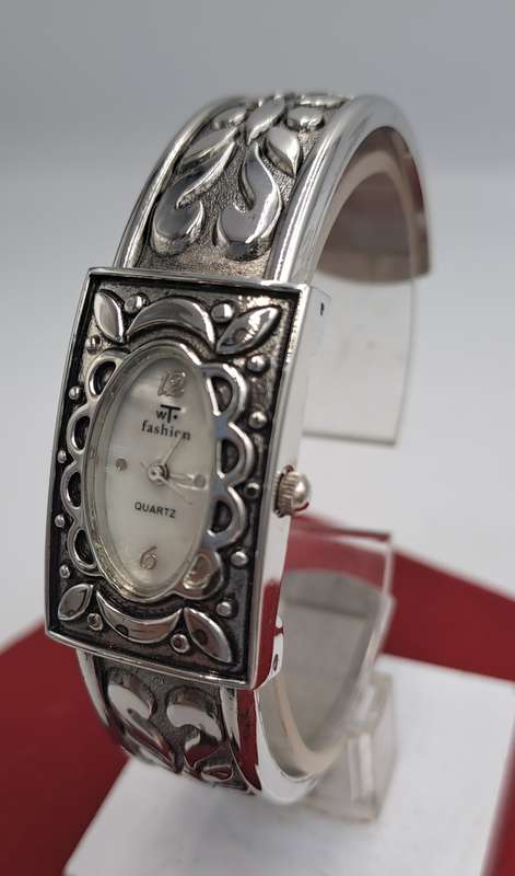 Vintage Ladies Hinged Bracelet Quartz Watch -Working